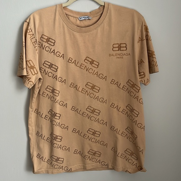 Balenciaga T-Shirt Size Large - Needs TLC - Picture 7 of 16